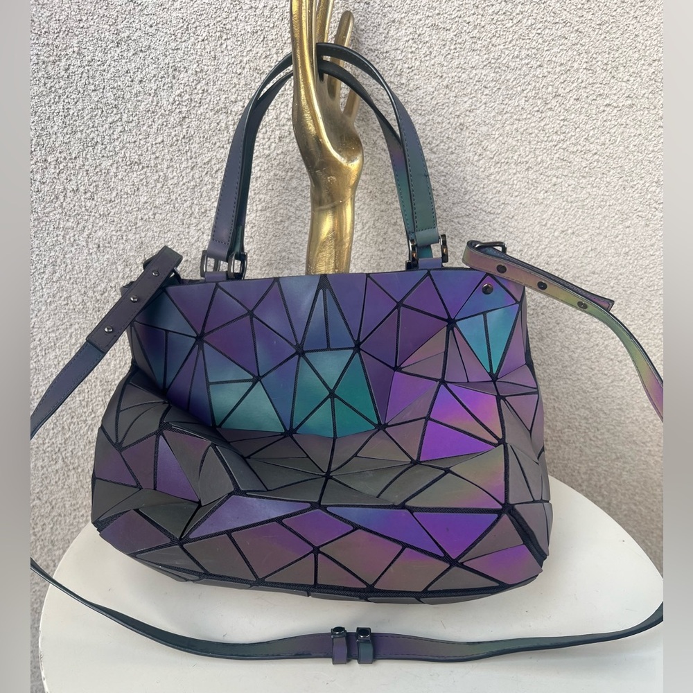 Lovevook shoulder bag luminous purples geometric style lines zippers